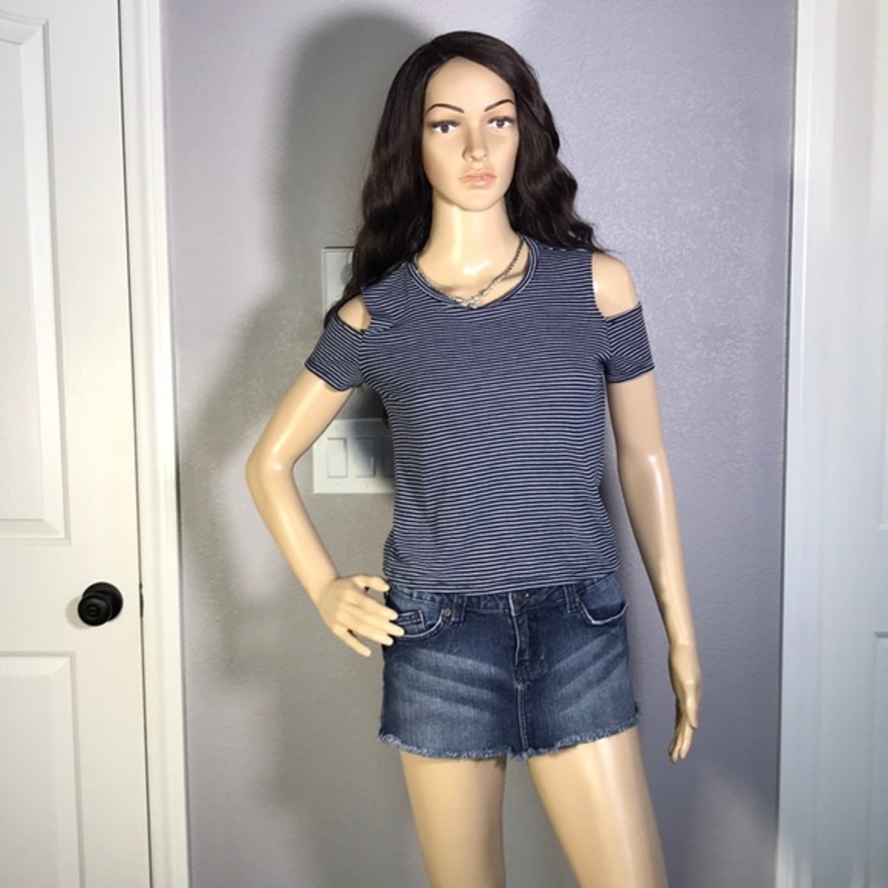 Hollister shirt